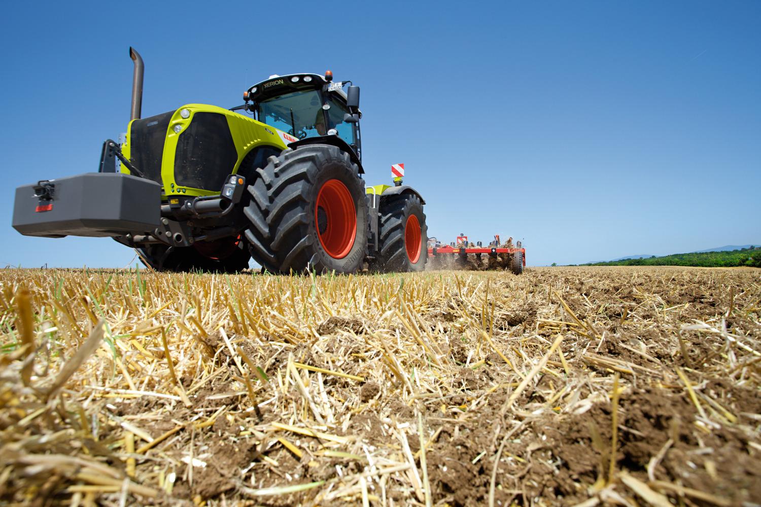 Осенняя почвообработка вместе с CT AGRO: подбор, балластировка и давление в шинах